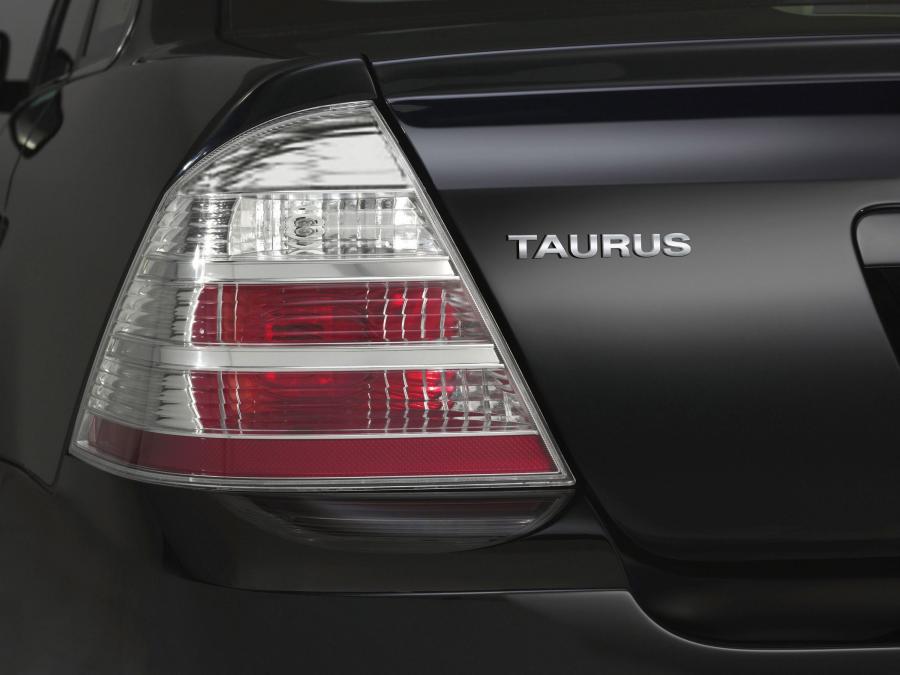  Ford Taurus 2008 года  (фото 19 из 57)